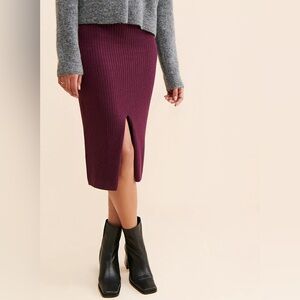 Knit skirt with slit | Skyline Midi | elastic waist pull-on style